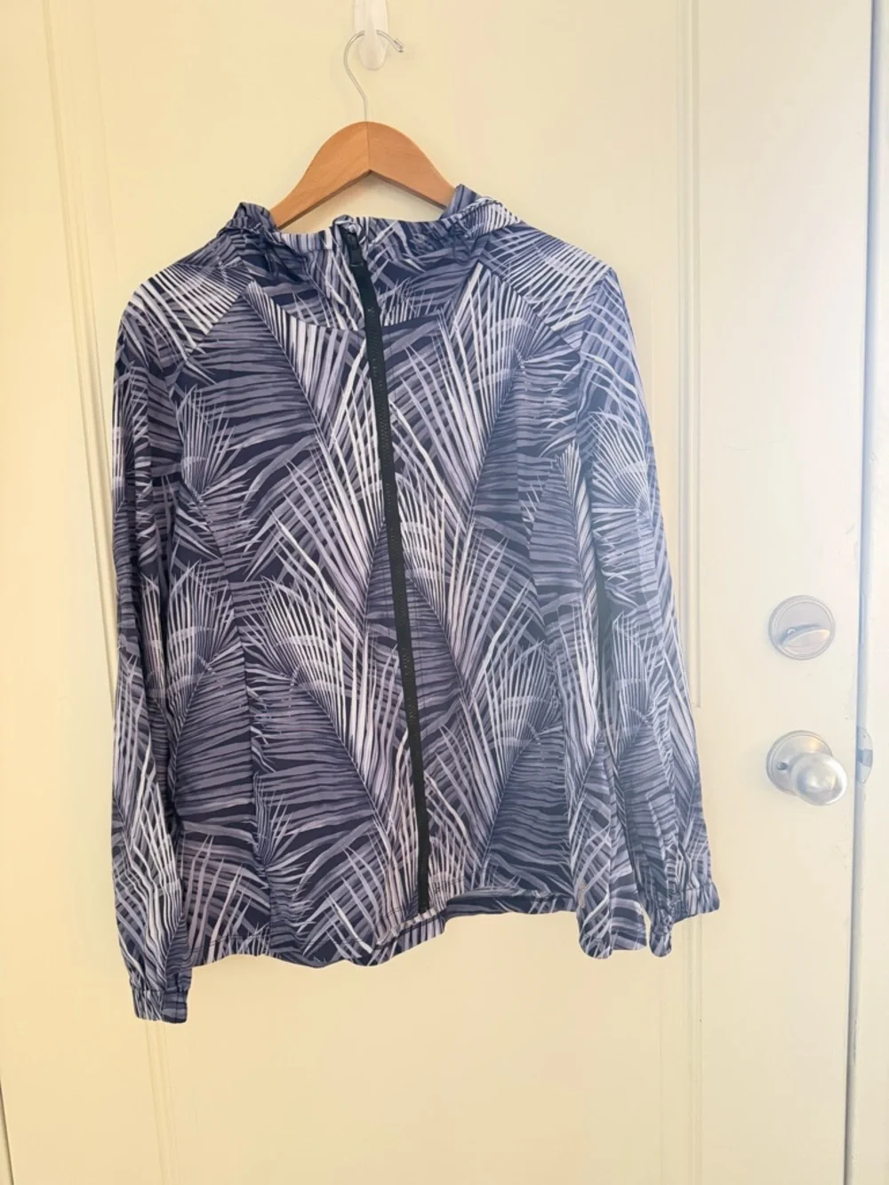 Tommy Bahama Island Zone Navy and White Palm-Print Hooded Jacket - Picture 1 of 7